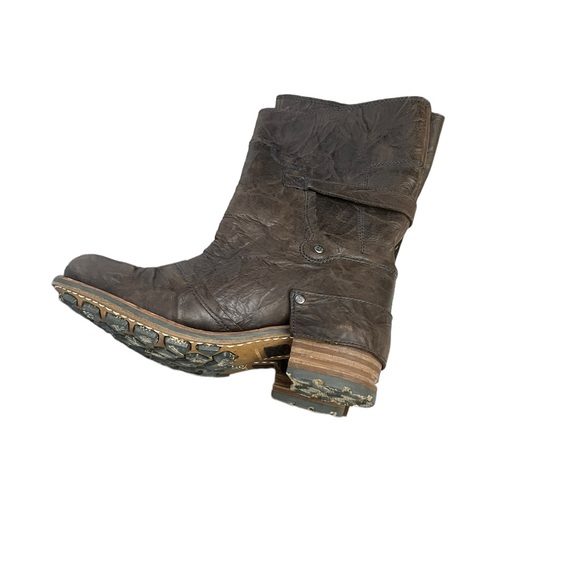 CAT tall boots, Sz 9.5 brown - Picture 4 of 9